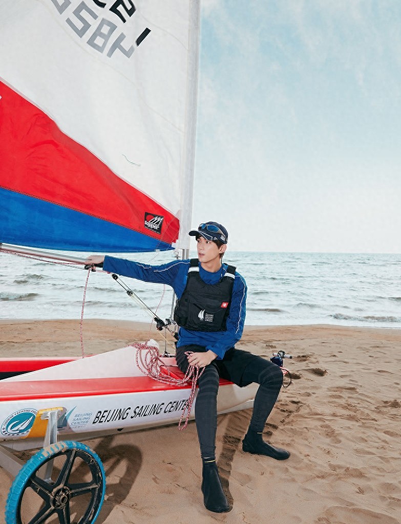 小伙儿贼帅！吴磊阳光健康形象受肯定 任帆船运动推广大使