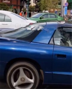 ​3.8L排量的庞蒂亚克火鸟