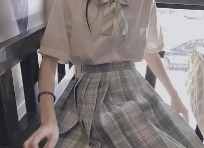 ​你跟几个人一起做过？