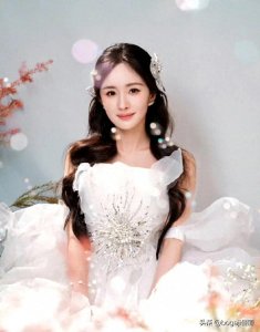 ​甜美歌声引燃全场 杨幂