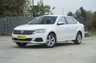 ​定位为紧凑型轿车，2