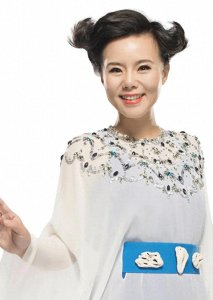 ​神曲”《忐忑》龚琳娜