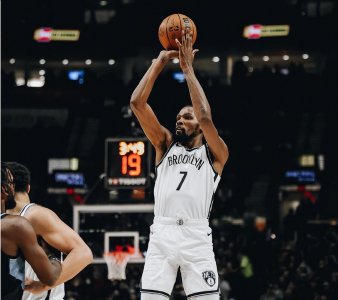 ​34岁49天！杜兰特是第六