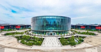 ​占据C位，国博这个“鼎器”里有什么？