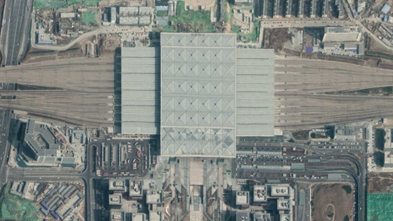 航拍动车D2506次(西安北-太原南)各车站,途经临汾、平遥古城