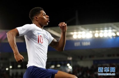 ​足球友谊赛：英格兰胜