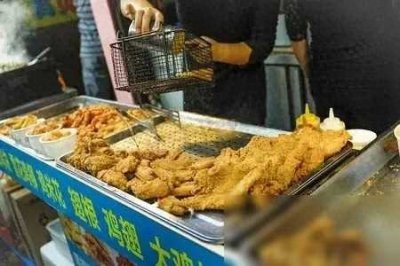 ​摆地摊应该卖点啥才能