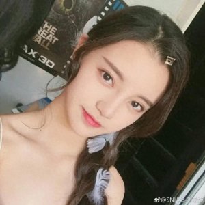 ​孙珍妮：宛如古风里走