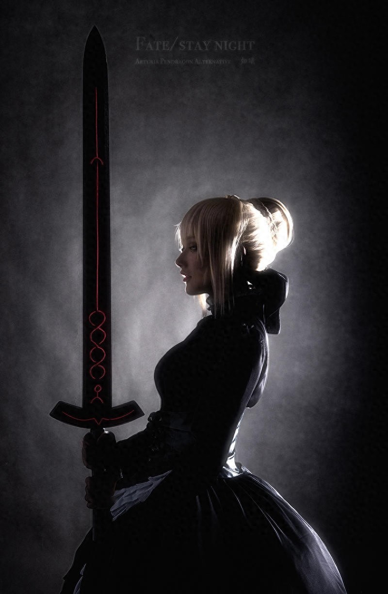 没有呆毛也很美 黑Saber精美COS赏