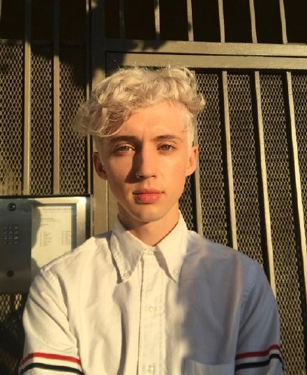 霸气侧漏欧美男生头像 迷妹们喜欢哪一张手机桌面评论留言关注啊