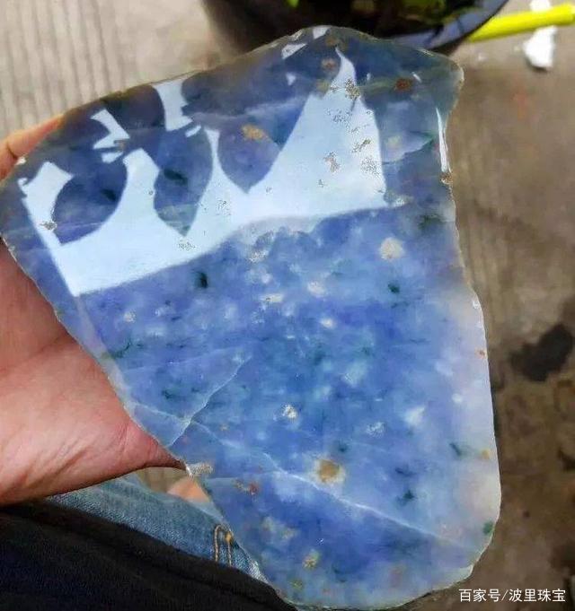 七大场口翡翠原石的特点讲解(全网最详细翡翠原石八大场口介绍)(5)