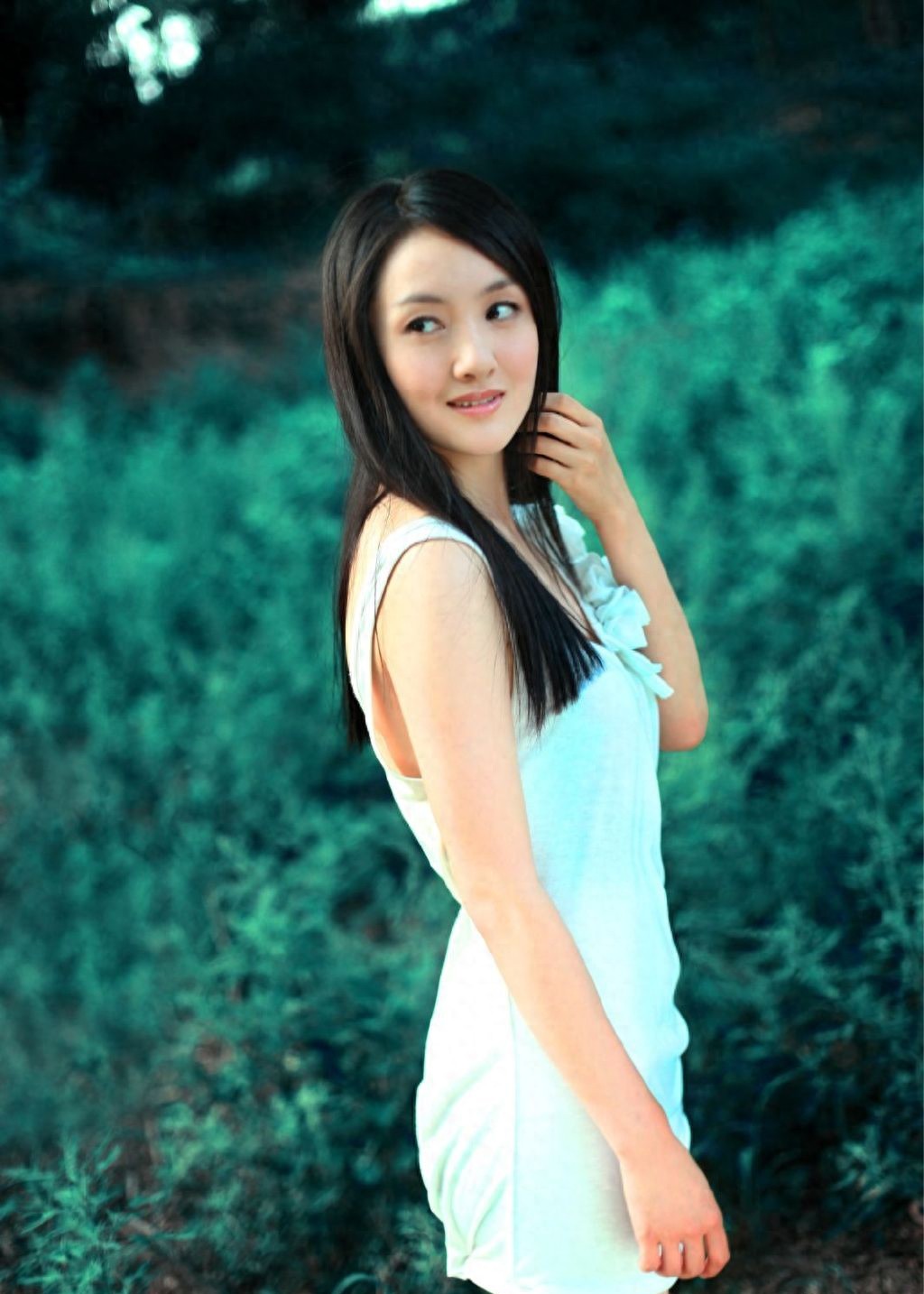 气质与演技兼备的衣珊,正凭借她不凡的实力,在影坛逐渐走红