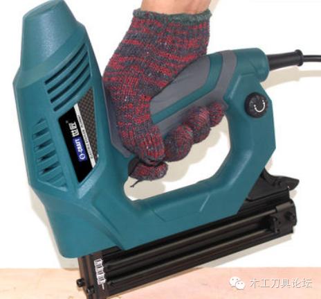 木工房的必备设备(木工房的机器设备和工具的介绍与推荐)(18)