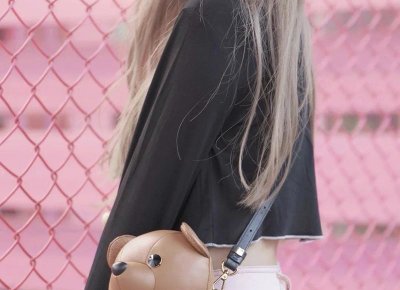 ​男女关系暧昧，男女关