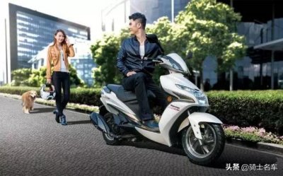 ​豪爵VR150，轻奢中型大踏