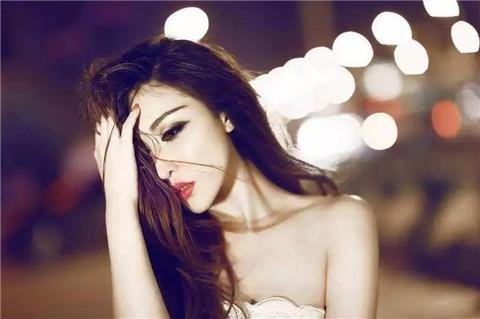 女生说好无聊怎么回