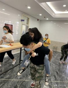 ​别急！老师们背你进考