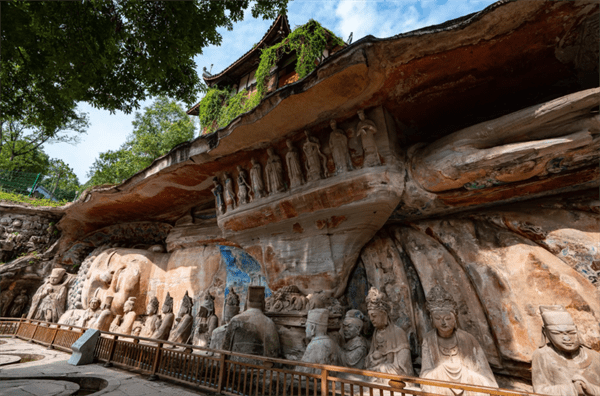 宝顶山石窟在哪里(宝顶山在什么地方)