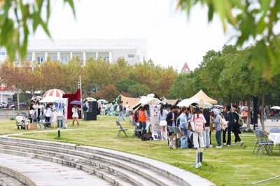 ​在动人的歌声中感受青