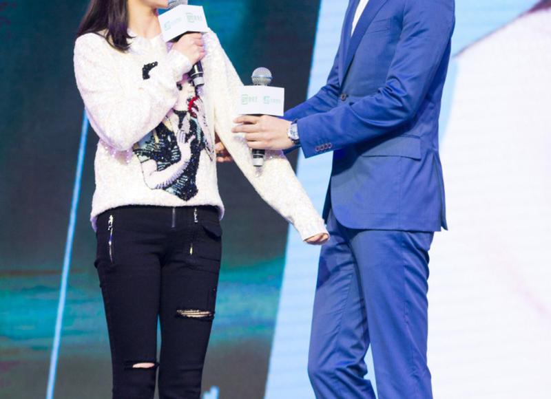 贫贱夫妻百事哀,这些星女不能接受裸婚 贫贱夫妻百事哀,这些星女不能接受裸婚
